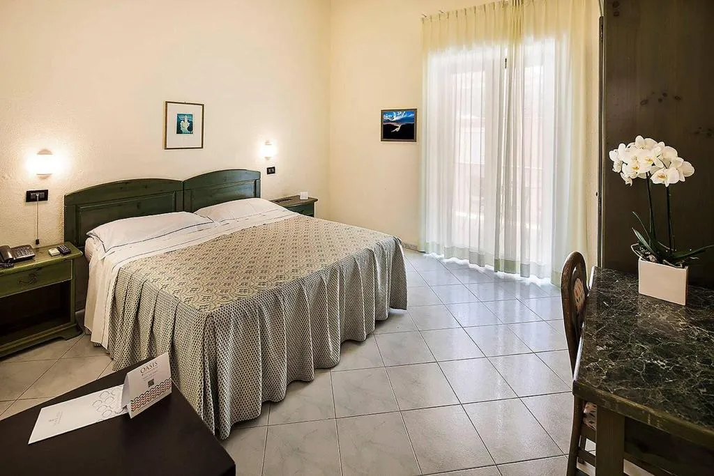 Double or Twin QUEEN SIZE BED Room, Sorriso Thermae Resort & Spa, Naples