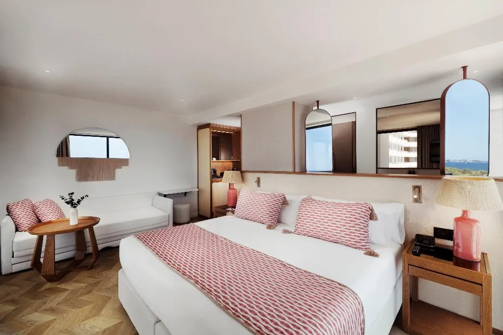 JUNIOR SUITE SEA VIEW Room, TRS Ibiza Hotel, Ibiza