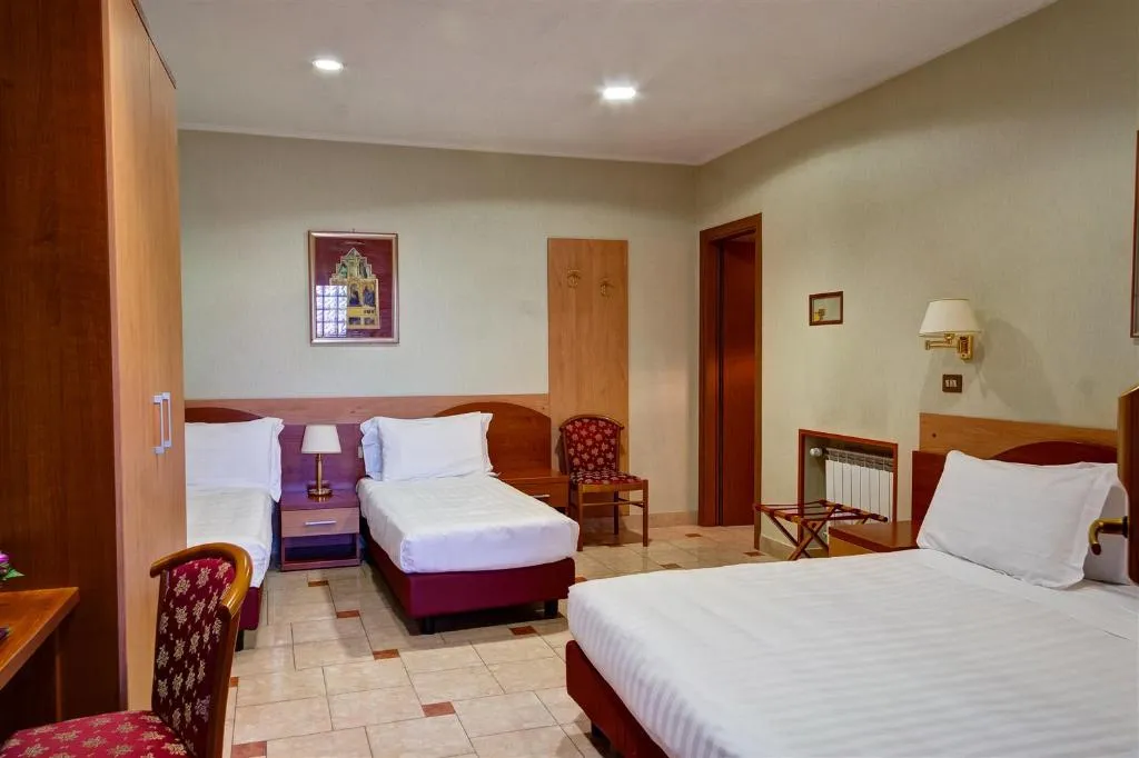 Room, Hotel Riviera Fiumicino, Rome