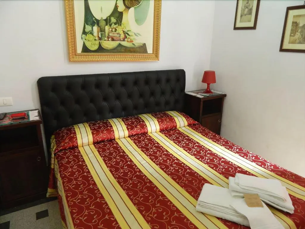 Room, Crispi Rooms, Catania