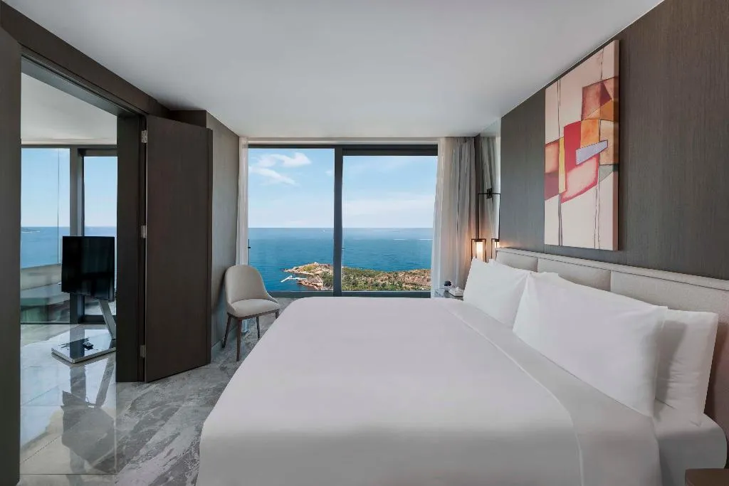 SUITE LUXURY Room, Le Meridien Bodrum Beach Resort, Bodrum
