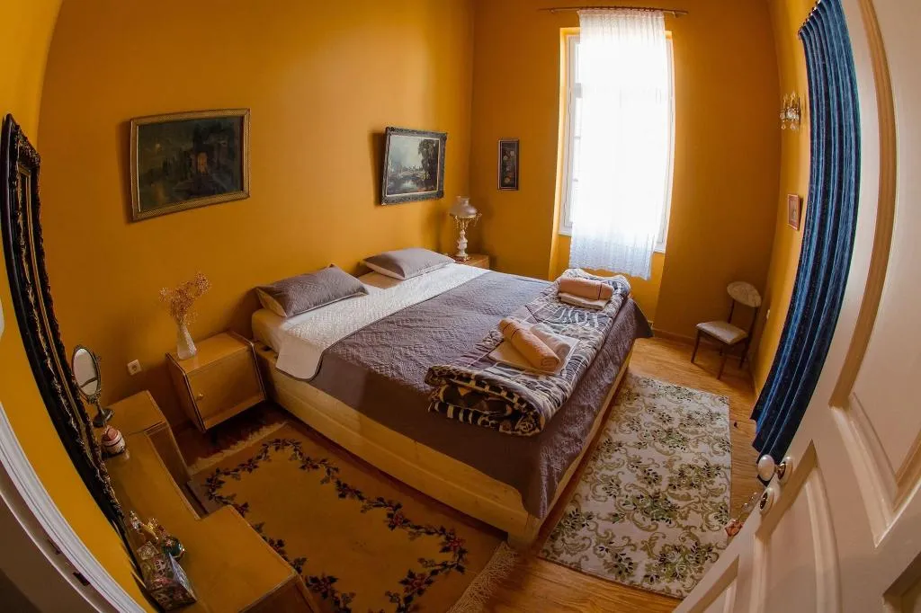 Room, Athens Quinta, Athens