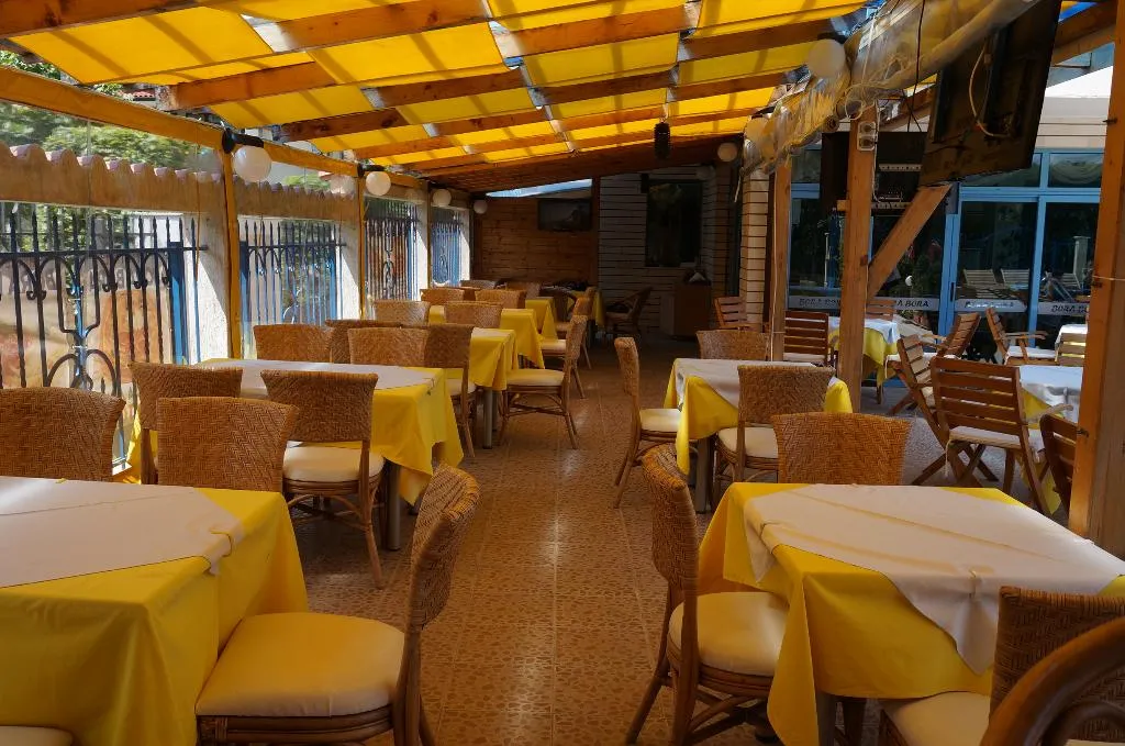 Restaurant, Bora Bora, Bourgas
