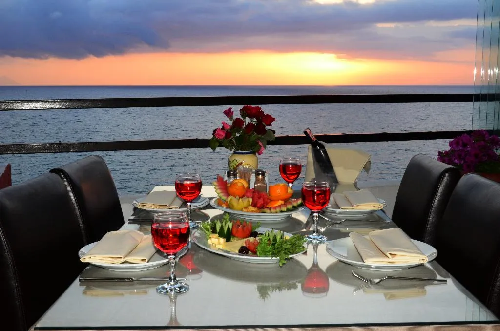 Restaurant, Sunday beach hotel, Izmir