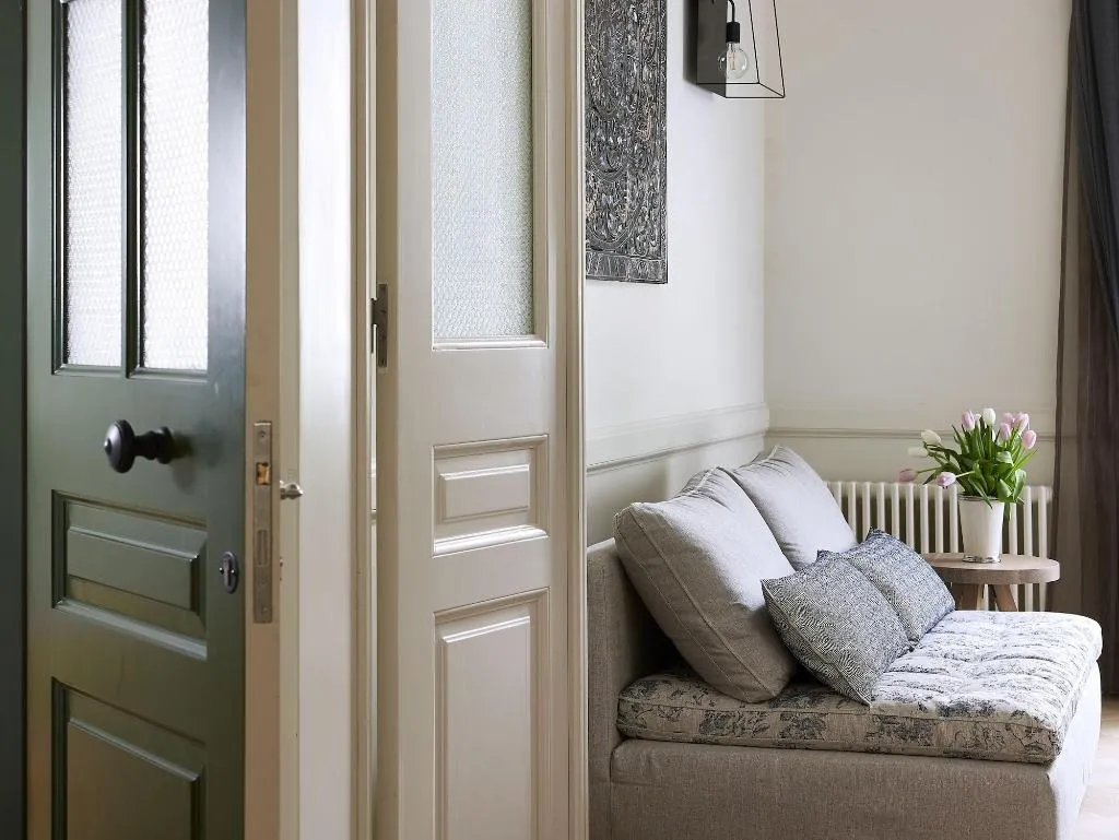 Room, Thiseio 1915, Athens