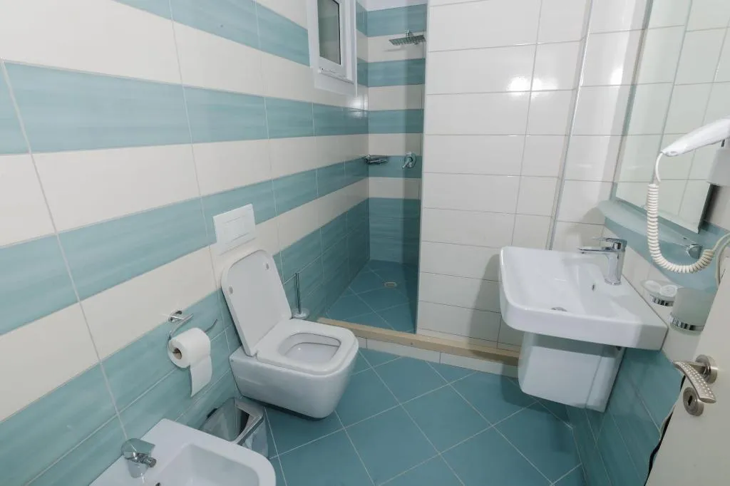 Room, Hotel Picasso, Kavaje