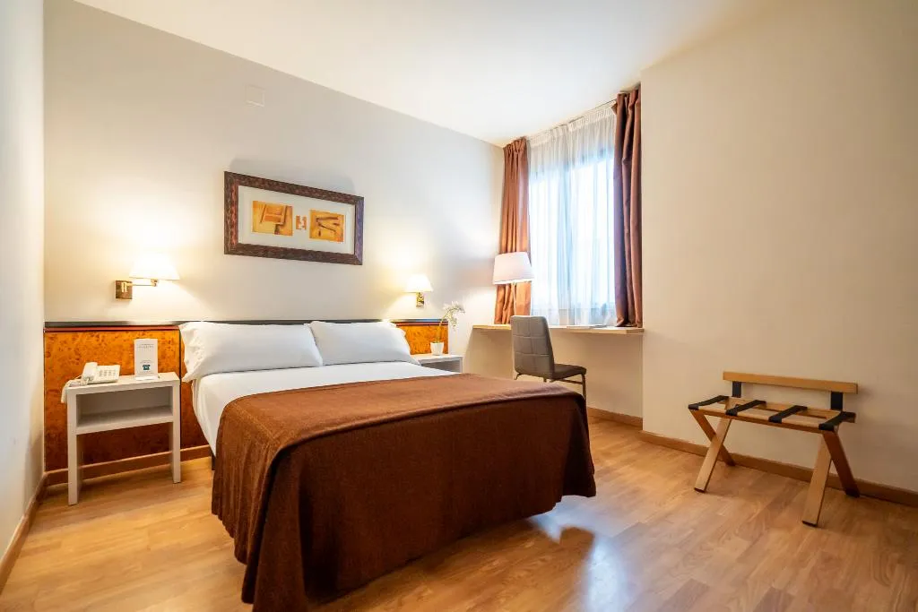 DOUBLE SINGLE USE STANDARD Room, Glories, Barcelona