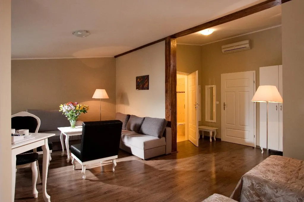 TRIPLE STANDARD Room, Leone Aparthotel, Krakow
