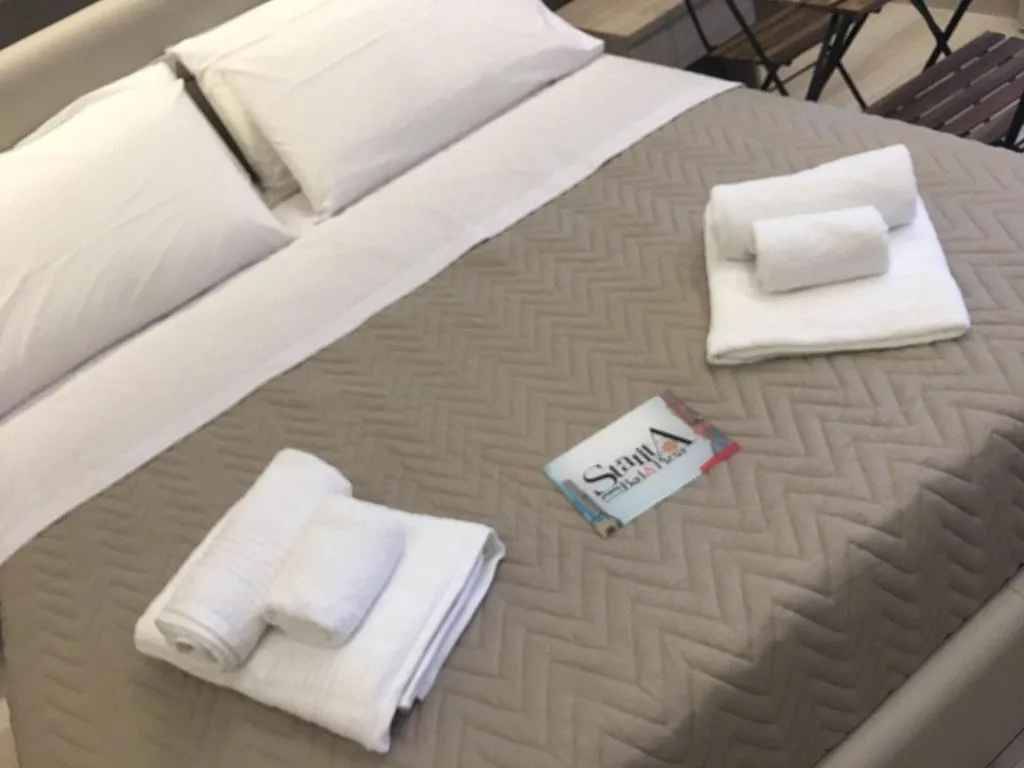 Room, Starita Bed & pizza, Naples