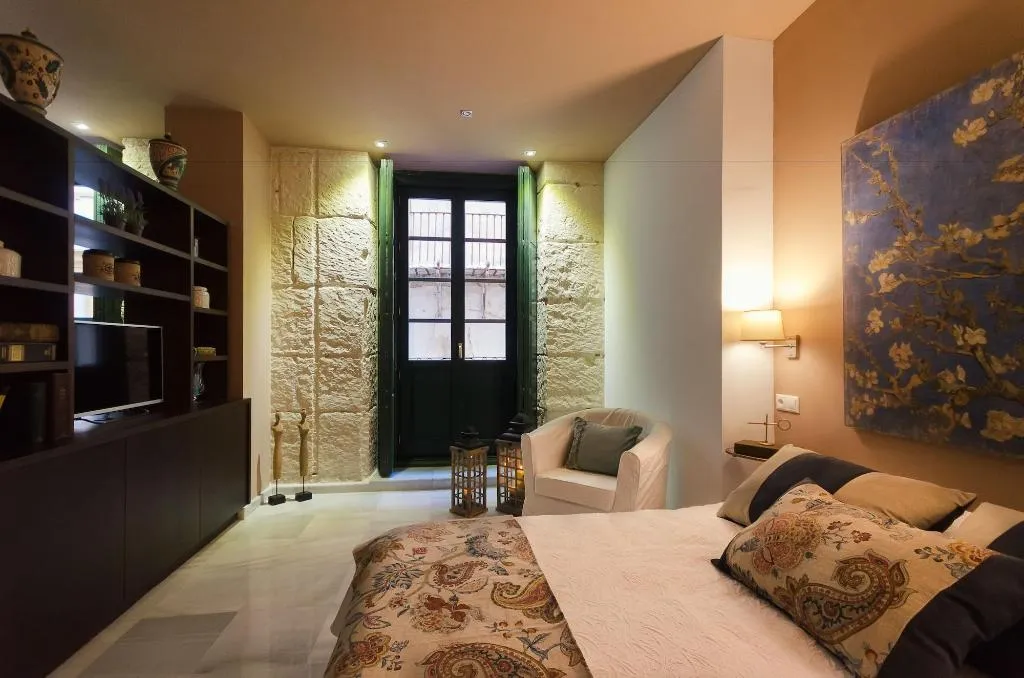 Room, Luces De Catedral, Costa Blanca