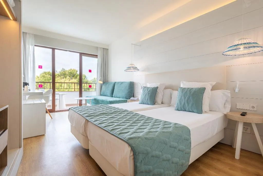DOUBLE COMFORT Room, Leonardo Royal & Suites hotel Ibiza Santa Eulalia, Ibiza