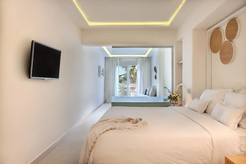 JUNIOR SUITE WITH PRIVATE POOL Room, Nissaki Boutique Hotel, Mykonos