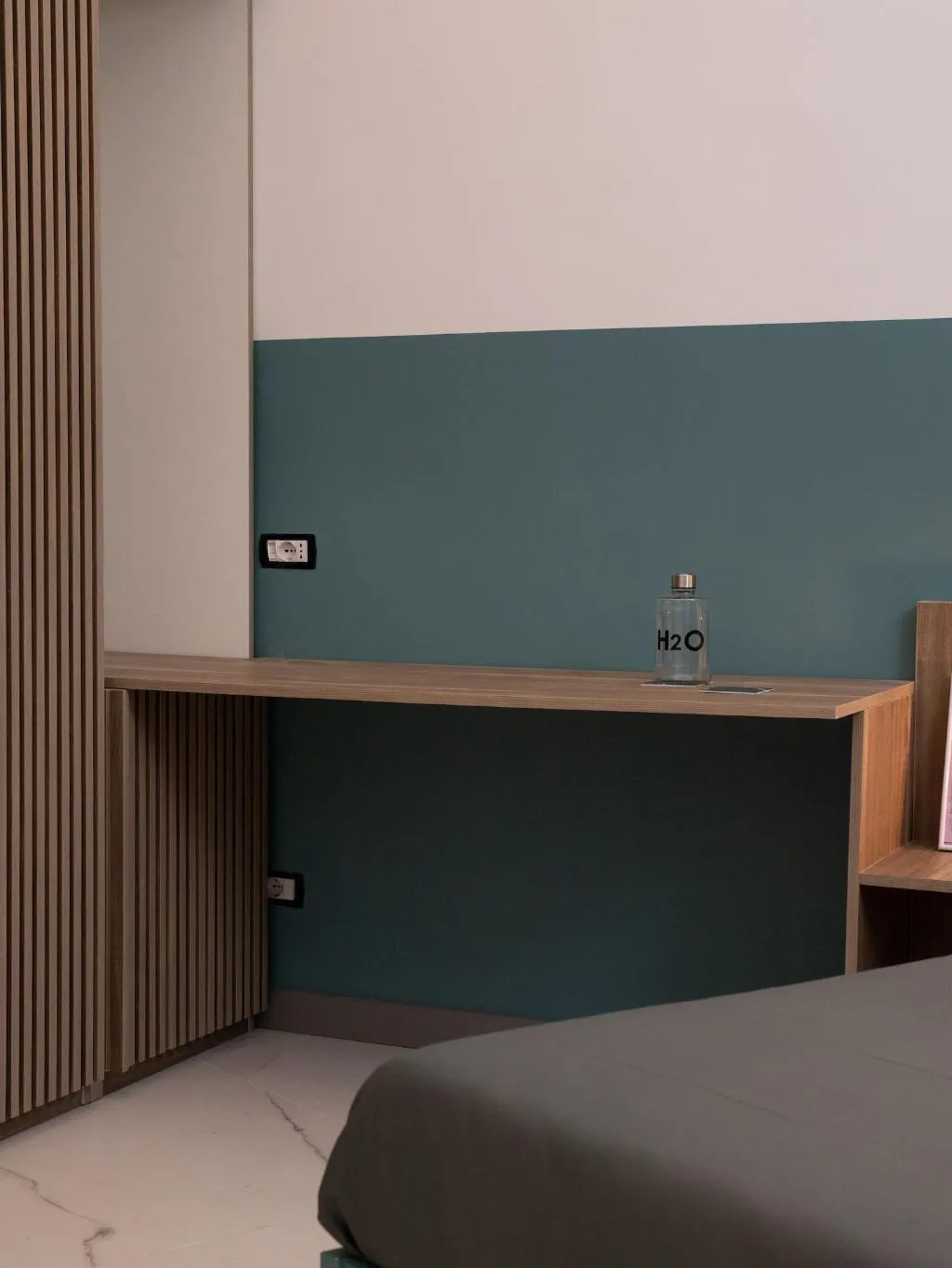 Room, Rettifilo 311, Naples
