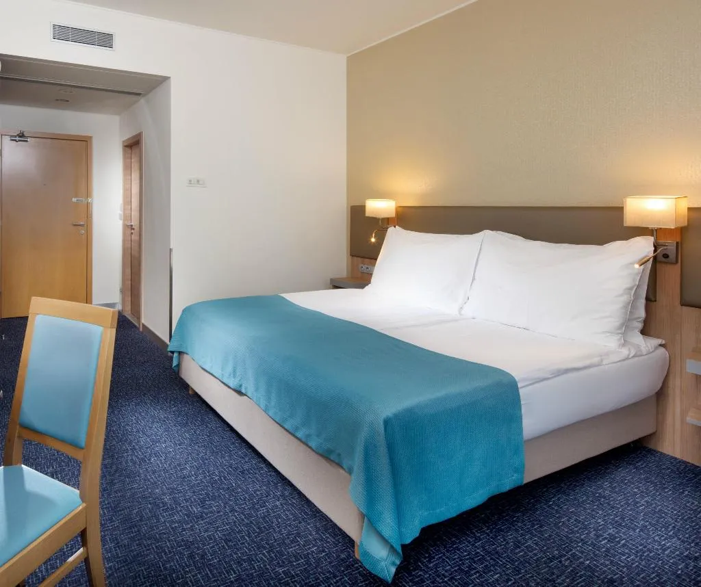 DOUBLE KING SIZE BED Room, Holiday Inn Prague Congress Centre, Prague