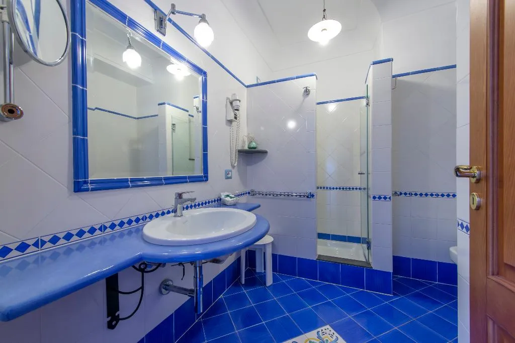 DOUBLE DELUXE SEA VIEW Room, Maresca Hotel Praiano, Naples