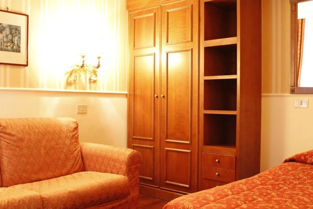 QUADRUPLE STANDARD Room, Torino, Rome