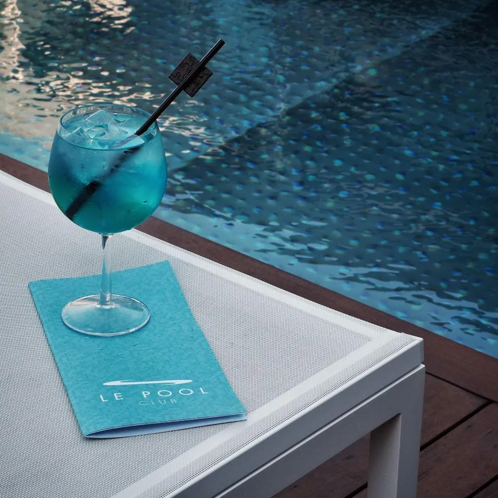 Pool, The Level at Melia Barcelona Sky, Barcelona