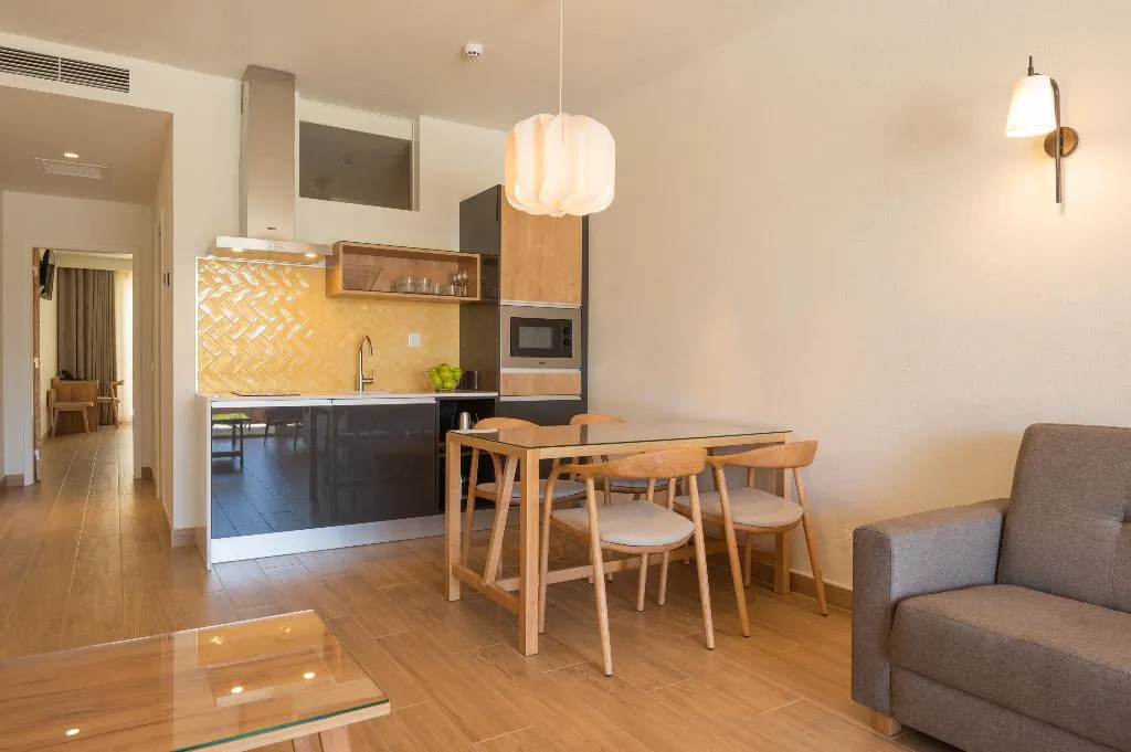 APARTMENT GRAND Room, Vila Luz, Algarve
