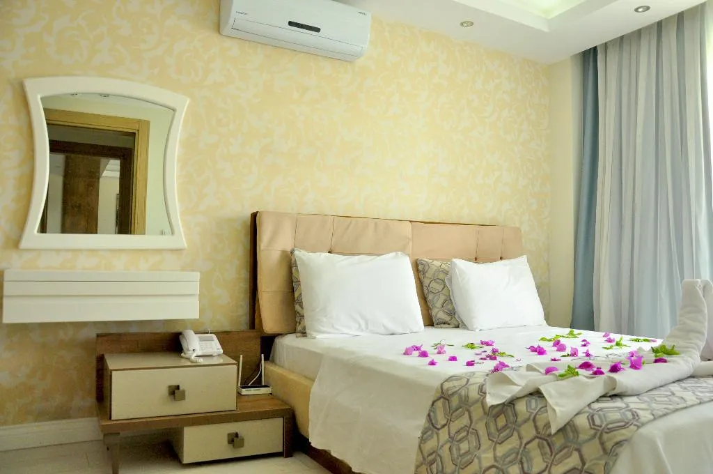 Room, Happy Family Apart, Antalya