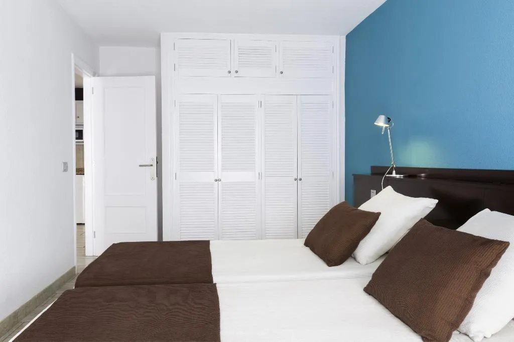 Room, Dragos del Sur, Tenerife