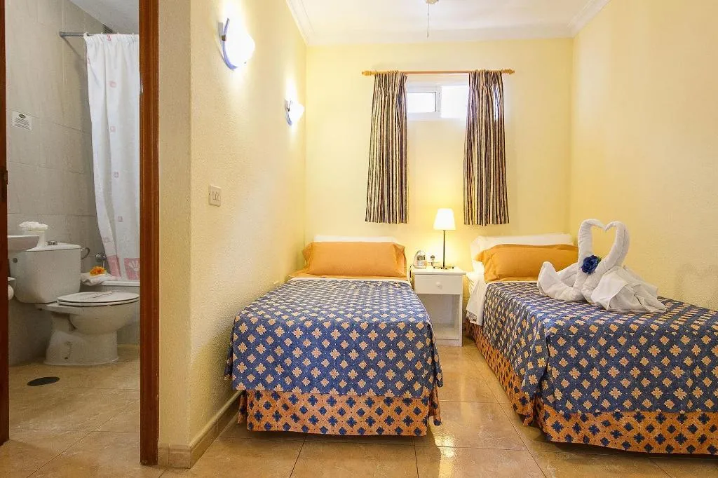 Room, Los Claveles, Tenerife