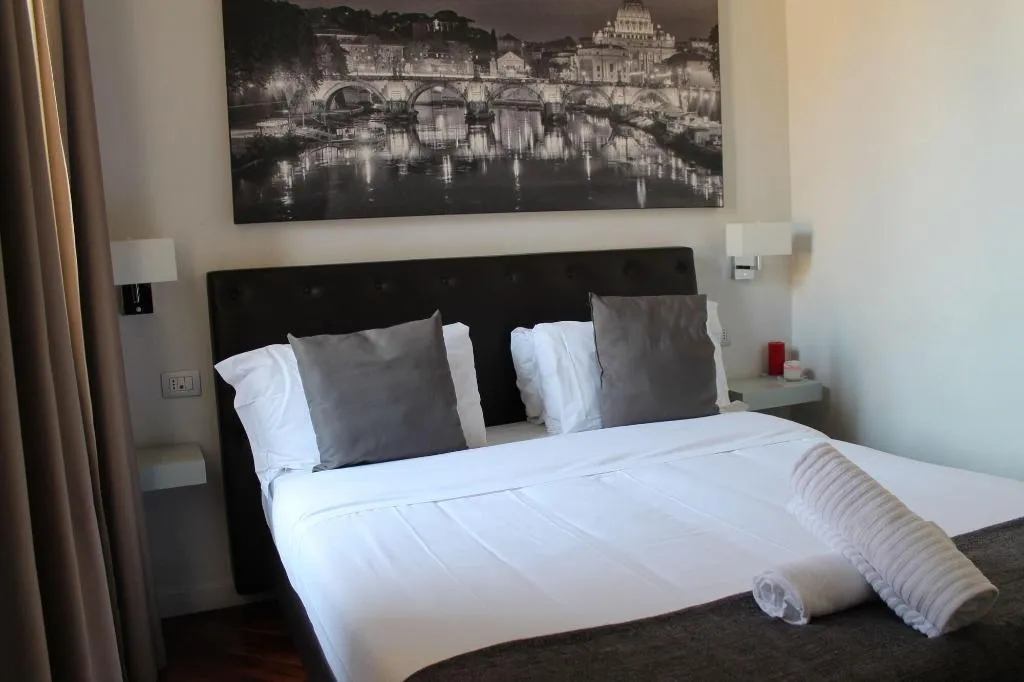 Room, Relais Arco Della Pace, Rome