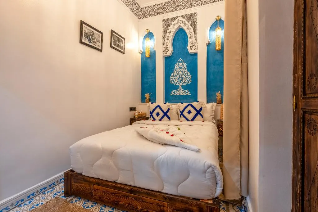 DOUBLE QUEEN SIZE BED Room, Riad La Perle Bleue, Marrakech