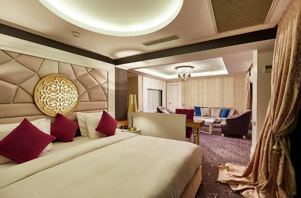 Room, DoubleTree By Hilton Izmir Alsancak, Izmir