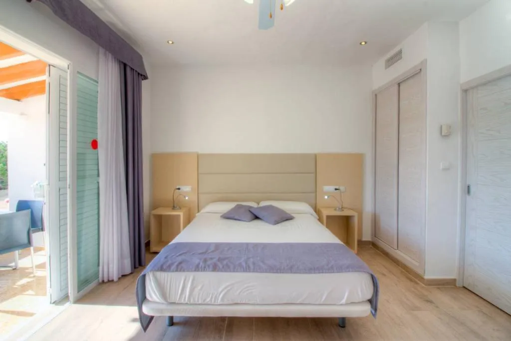 BUNGALOW SUPERIOR Room, Complejo Lago Playa, Ibiza