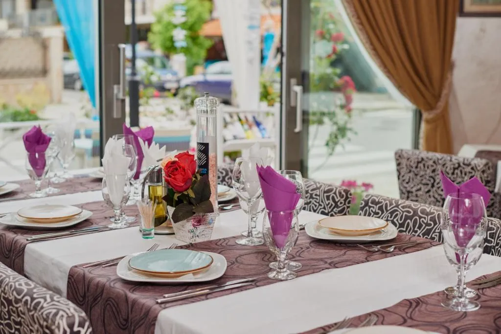 Restaurant, Rose Gardens Boutique, Bourgas