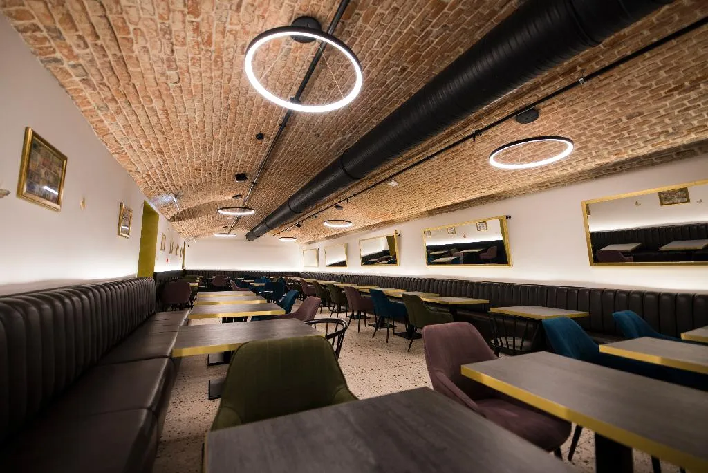 Restaurant, The Gold Bank, Prague