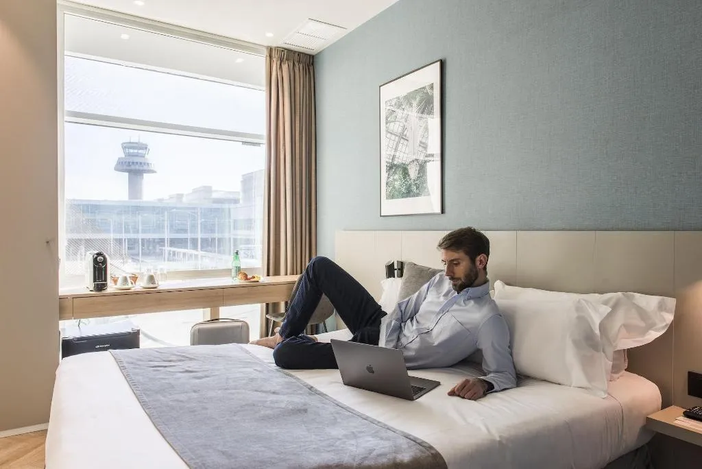 Room, Sleep & Fly, Barcelona