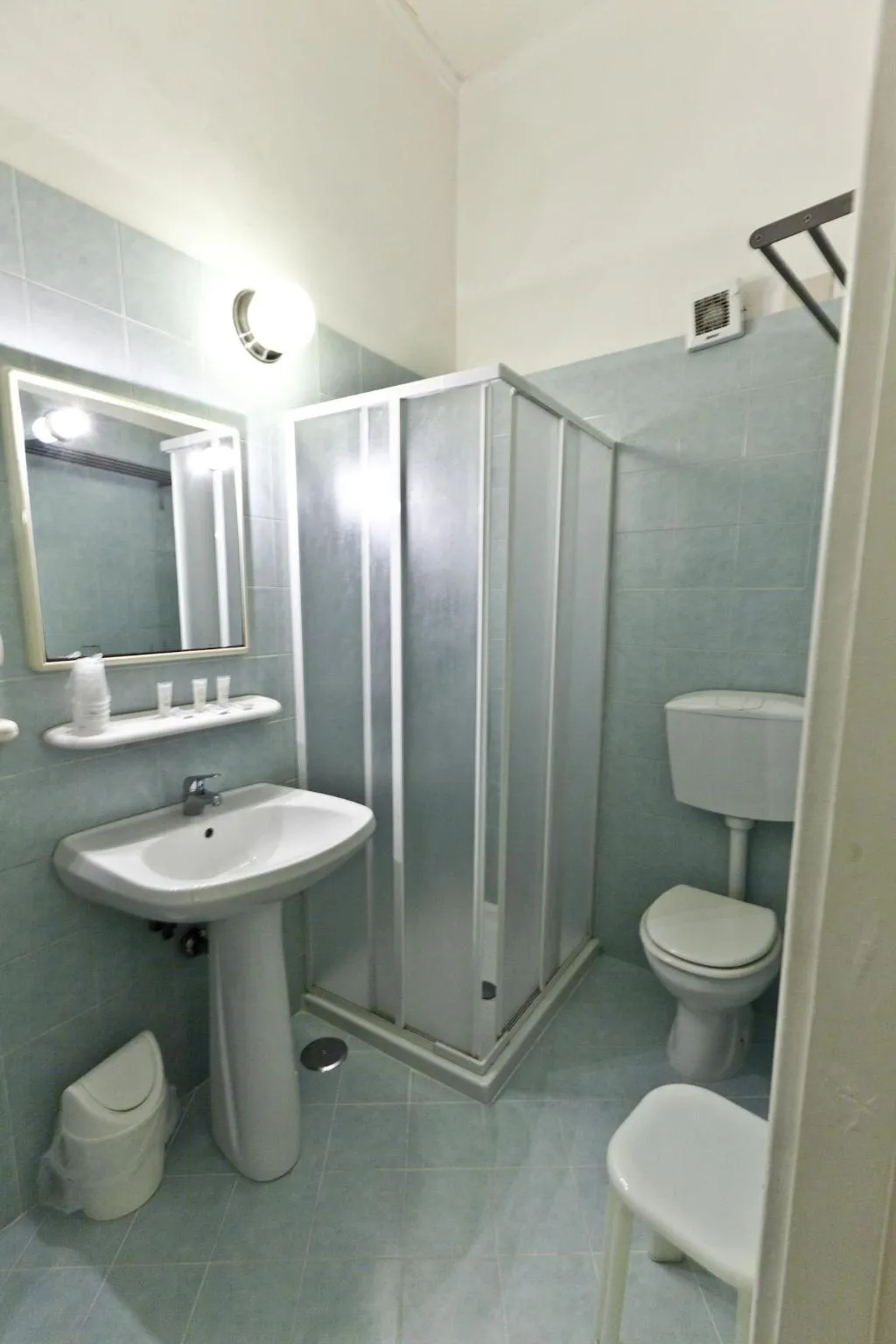 Room, Medinaples, Naples