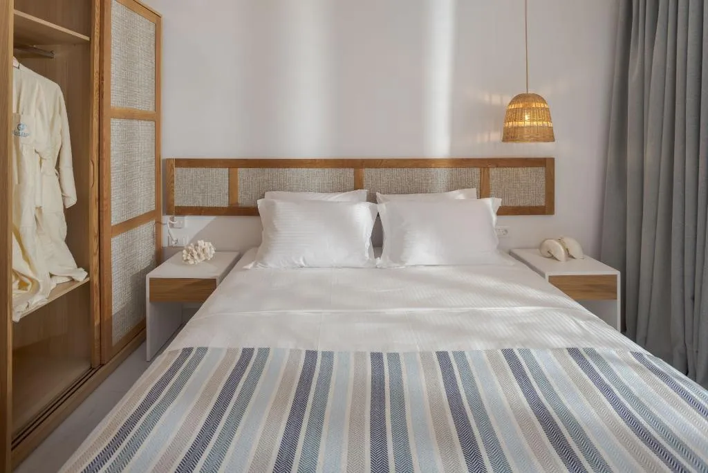 SUITE CAPACITY 3 Room, Galazio beach resort, Crete
