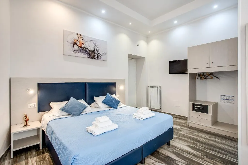 DOUBLE STANDARD Room, Napoli'S Gold, Naples