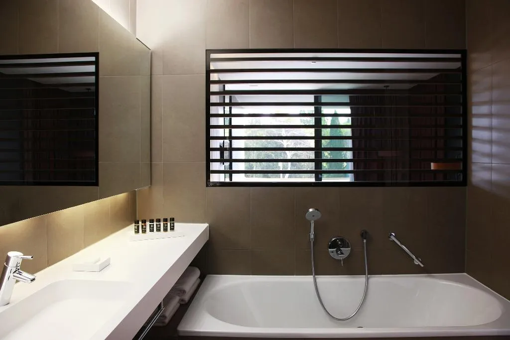 DOUBLE WITH JACUZZI Room, Lone Hotel by Maistra Collection, Istria