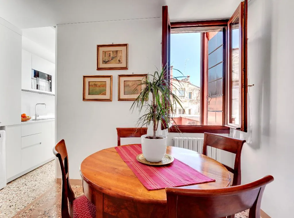 APARTMENT CAPACITY 2 ONE BEDROOM Room, Palazzo Schiavoni Residenza d'Epoca, Venice
