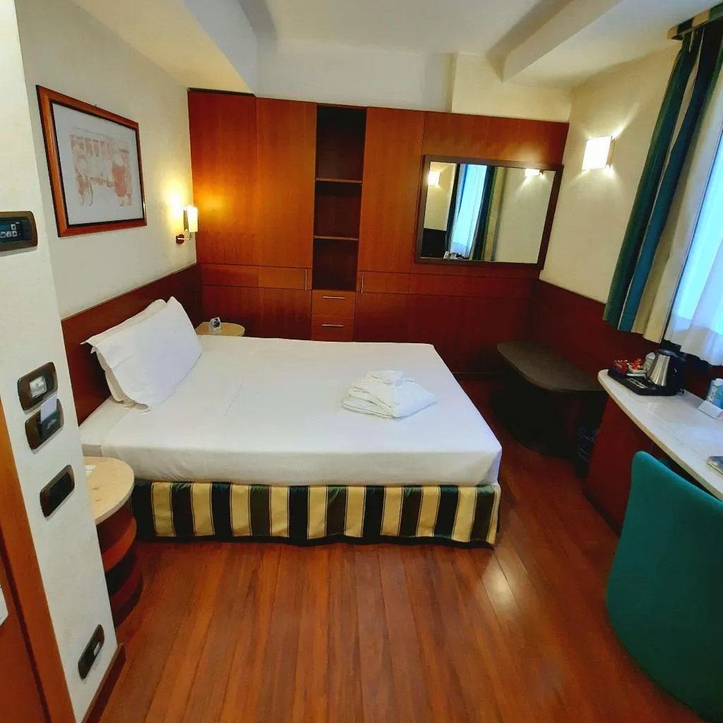 SINGLE DELUXE Room, Hotel Mirage Sure Hotel Collection by Best Western, Milan
