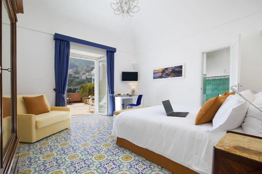 Room, Il Moro Di Positano, Naples
