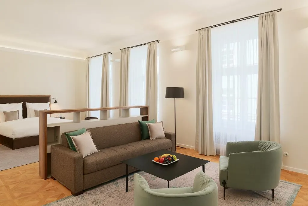 APARTMENT DELUXE ONE BEDROOM Room, Hotel CUBE, Prague