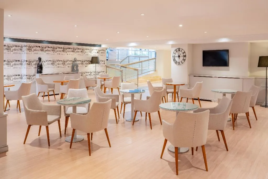 Restaurant, Madrid Alameda Aeropuerto Affiliated By Melia, Madrid