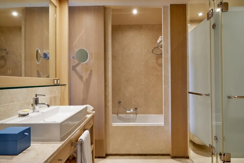 Double or Twin DELUXE SEA VIEW Room, Daios Cove, Crete