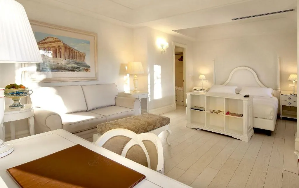 JUNIOR SUITE KING SIZE BED Room, Villa Athena, Catania