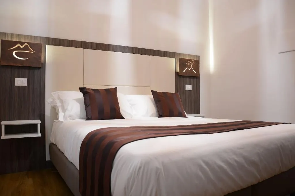 Room, Duomo Residence, Naples