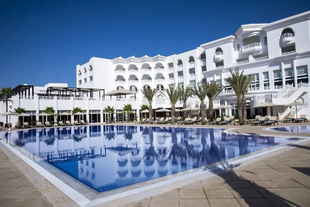 Pool, Radisson Blu Resort & Thalasso Hammamet, Tunisia