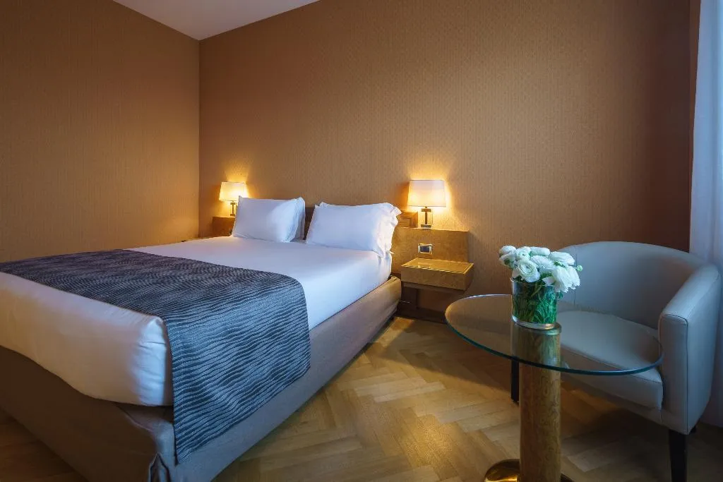 DOUBLE SINGLE USE SUPERIOR Room, Exe Majestic, Naples