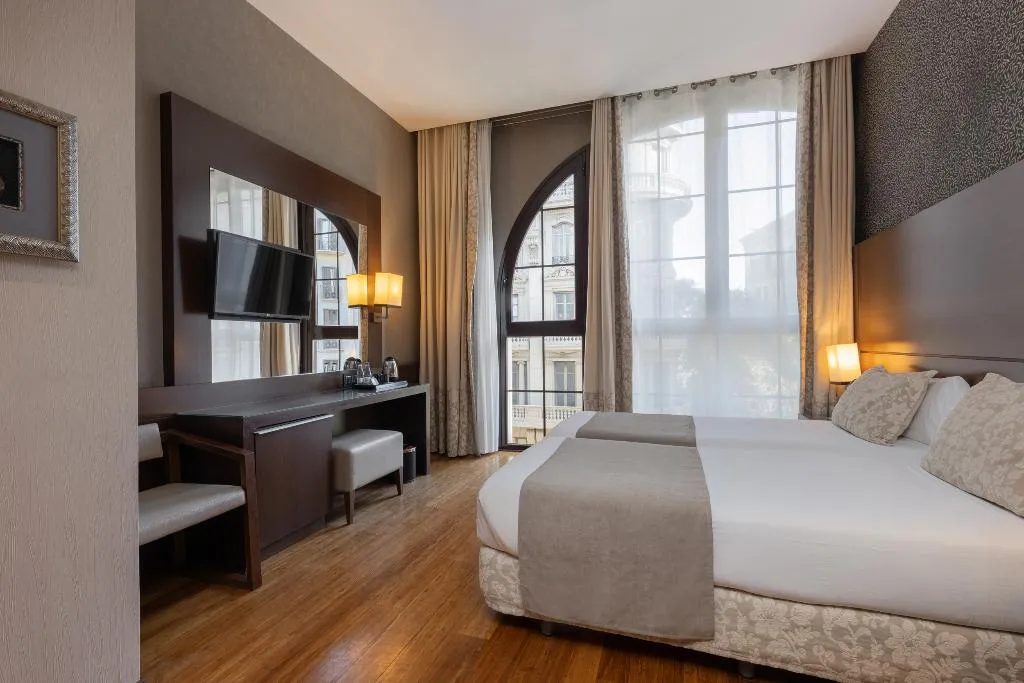 DOUBLE STANDARD Room, Barcelona Hotel Colonial, Barcelona