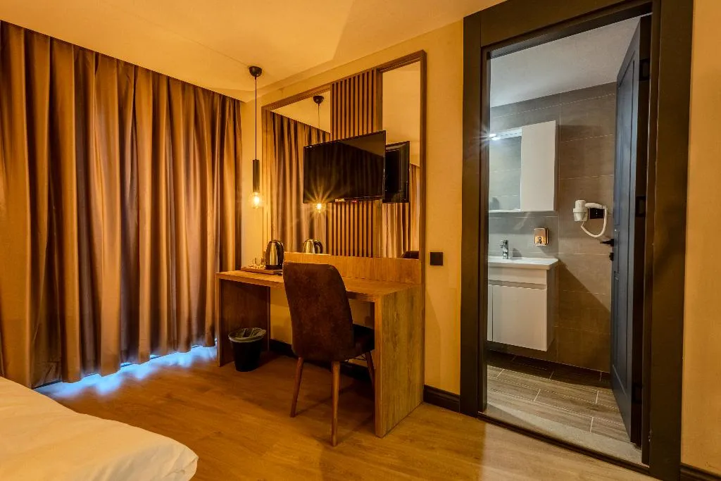 FAMILY ROOM TWO BEDS Room, Leliko Suites, Antalya