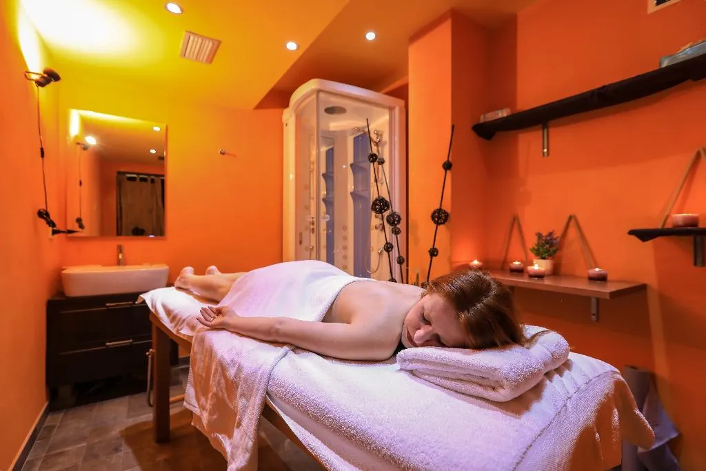 Sports and Entertainment, Swadeshi Palace Ponte di Legno Resort, Milan