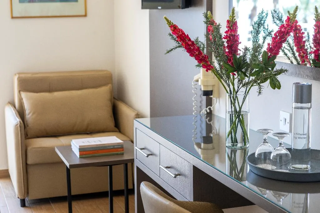 SINGLE STANDARD Room, Queens Bay, Cyprus